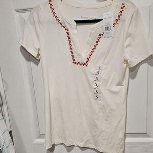 Rebecca Malone Cream Short Sleeve V-Neck Top with Red Embroidery